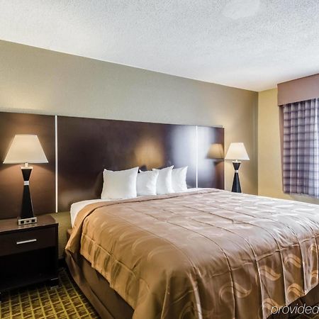 Rodeway Inn Броктън Екстериор снимка